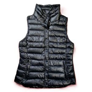 Gap Black Puffer Down Vest Women’s Small Lightweight Nylon Zip Front Warm